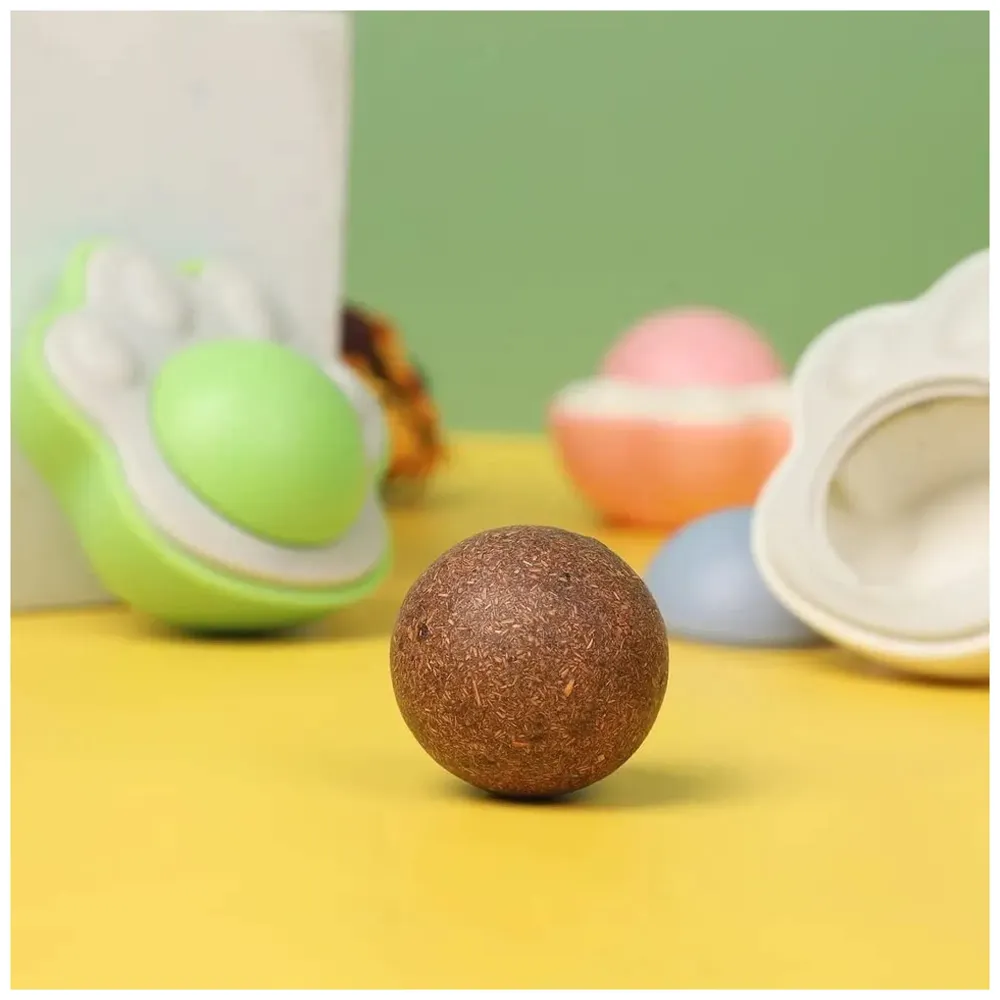 Catnip Wall Toy, Rotatable Catnip Lick able Balls, Safe Healthy Kitten Chew Toys, Teeth Cleaning Cat Bite Toy, Cat Wall Treats, 1 PC