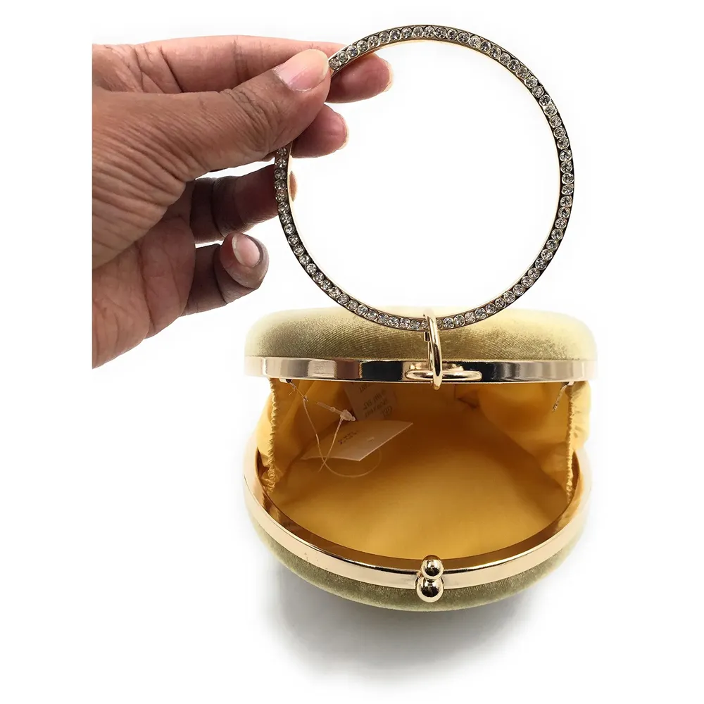 ELEGANT BLACK PREMIUM EVENING CLUTCH BAG WITH ADJUSTABLE SHOULDER CHAIN, SNAP CLOSURE & SMOOTH INNER SATIN (Gold)
