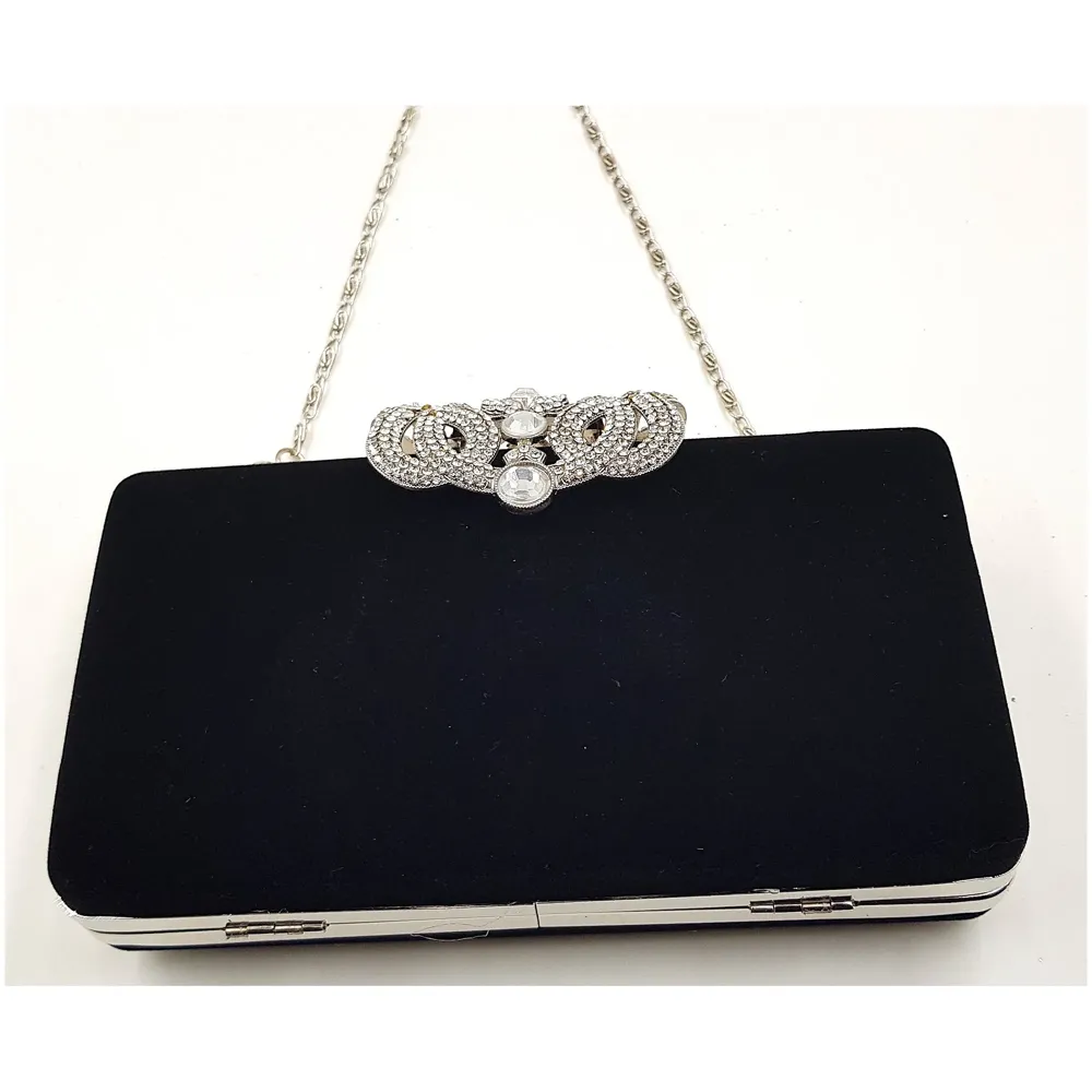 ELEGANT BLACK PREMIUM EVENING CLUTCH BAG WITH ADJUSTABLE SHOULDER CHAIN, SNAP CLOSURE & SMOOTH INNER SATIN